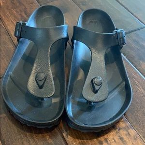 Like new Birkenstock flip flops